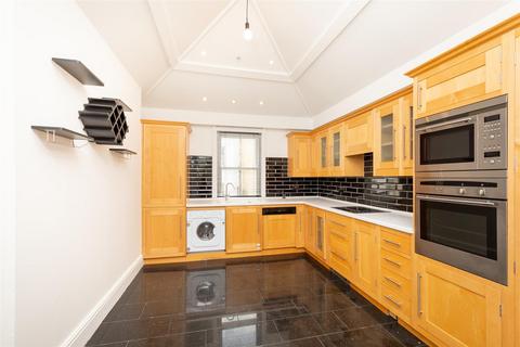 2 bedroom flat to rent, Holland Road, Hove