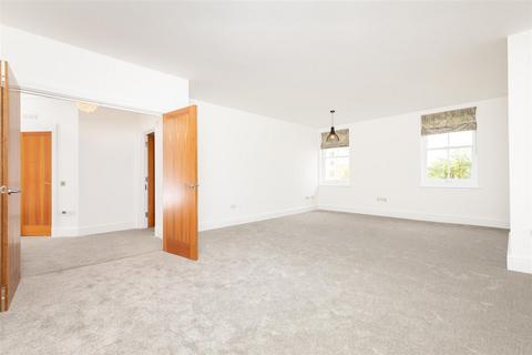 2 bedroom flat to rent, Holland Road, Hove