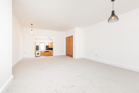 2 bedroom flat to rent, Holland Road, Hove