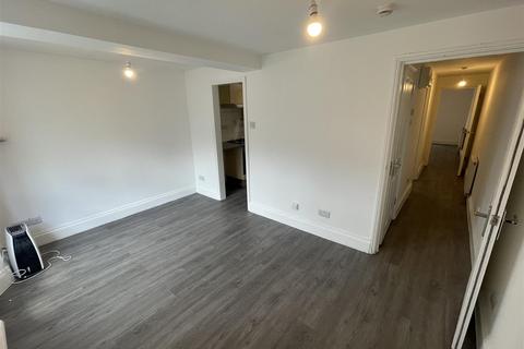 2 bedroom flat to rent, Lewes Road, Brighton