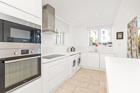 5 bedroom semi-detached house to rent, Modena Road, Hove