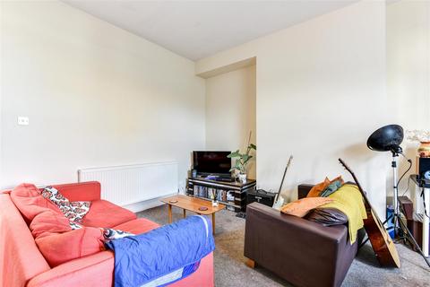 4 bedroom flat to rent, North Road, Brighton