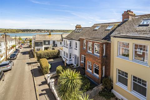 3 Glynn Road, Padstow, PL28 8EF