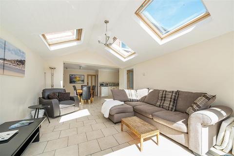 3 Glynn Road, Padstow, PL28 8EF
