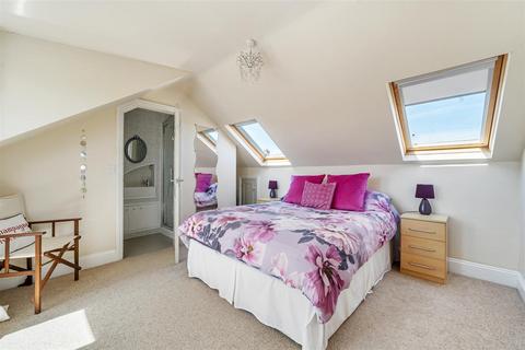 3 Glynn Road, Padstow, PL28 8EF