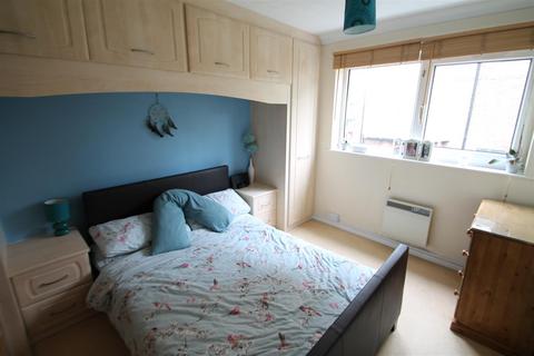 2 bedroom flat for sale, Elm Grove Road, Salisbury