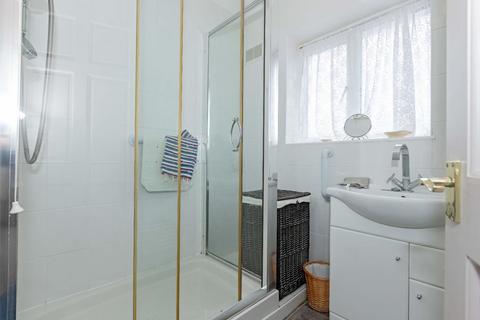 5 Blacksmiths Crescent, Sompting, Lancing, BN15 0BX