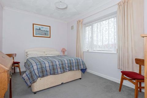 5 Blacksmiths Crescent, Sompting, Lancing, BN15 0BX