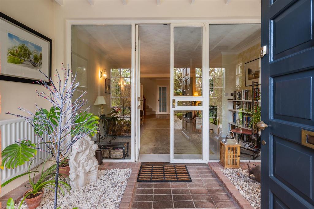 ENTRANCE-1.jpg