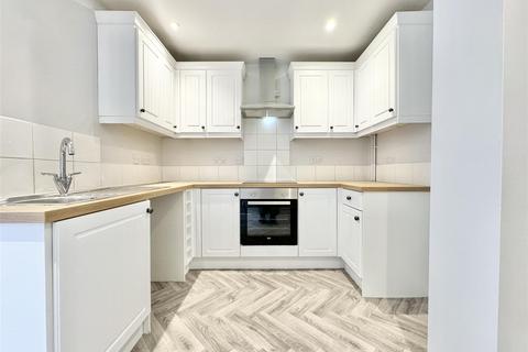 68 Alan Road, Ipswich, IP3 8EY