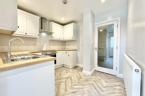 68 Alan Road, Ipswich, IP3 8EY