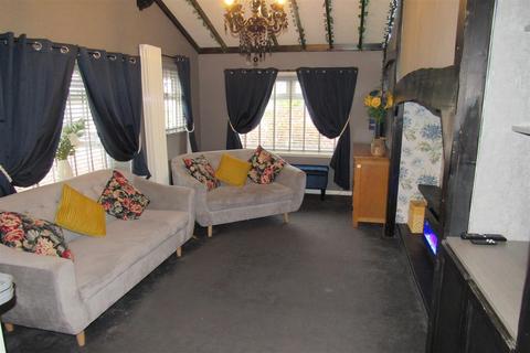 2 bedroom park home for sale, Dengrove Park, Shalloak Road, Broad Oak