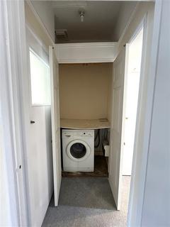 1 bedroom house to rent, Grand Parade, Brighton
