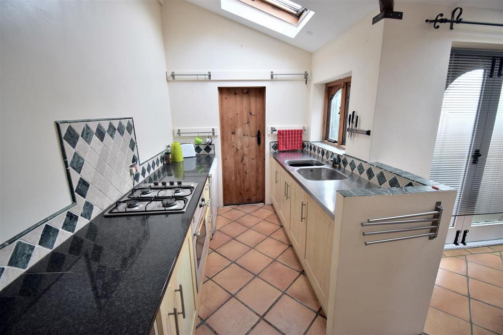 Kitchen / Breakfast Room