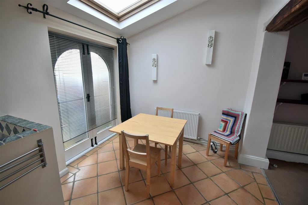Kitchen / Breakfast Room