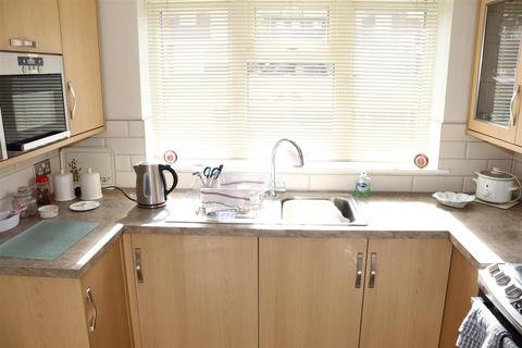 18 Fallowfield Road, Walsall, WS5 3DL