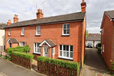 13 Castle Street, Fleet, GU52 7ST