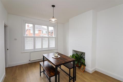 13 Castle Street, Fleet, GU52 7ST