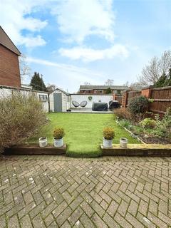 3 bedroom end of terrace house for sale, Arncliffe Way, Warwick