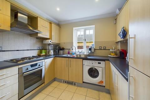 2 bedroom flat for sale, Rosemead Gardens, Southgate RH10