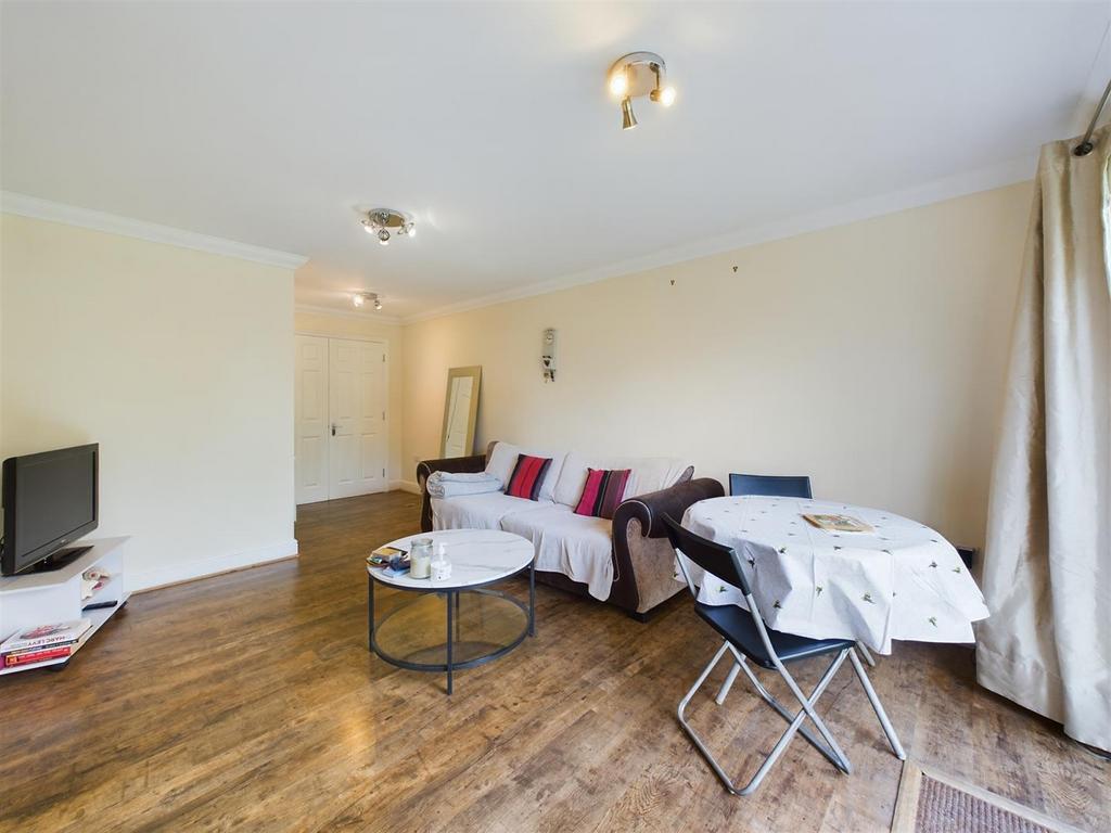 Living/Dining Room