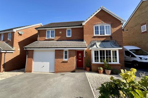 4 bedroom detached house for sale, Ffordd Maes Gwilym, Carway, Kidwelly