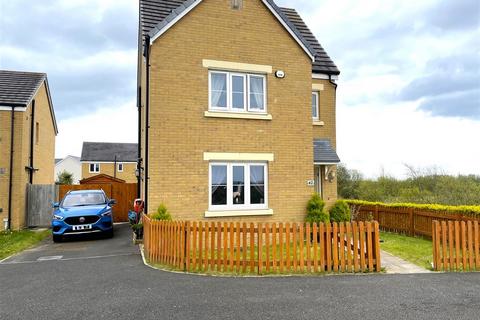 4 bedroom semi-detached house for sale, Ffordd Y Meillion, Llanelli