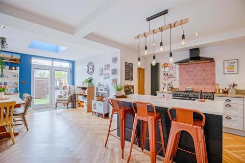 3 bedroom end of terrace house for sale, St. Thomas's Road, Worthing