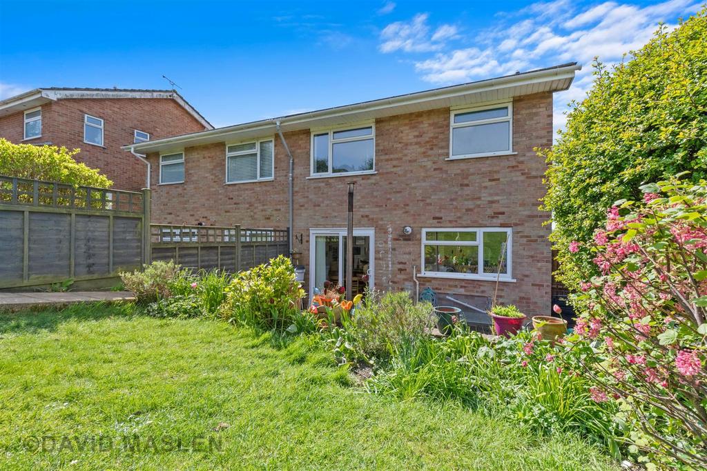 Rear Garden (11).jpg