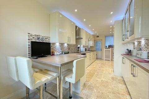 3 bedroom apartment for sale, Bath Hill Court, Bath Road, Bournemouth, BH1