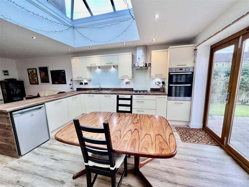 Kitchen/diner/orangery