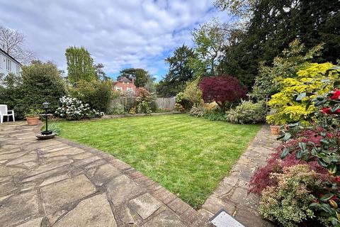 7 Den Road, Bromley, BR2 0NH