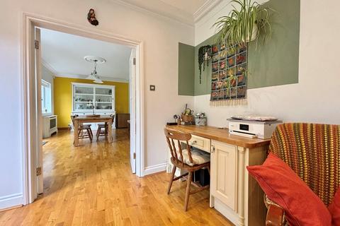 7 Den Road, Bromley, BR2 0NH