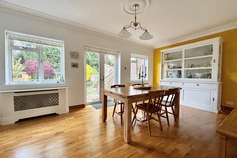 7 Den Road, Bromley, BR2 0NH