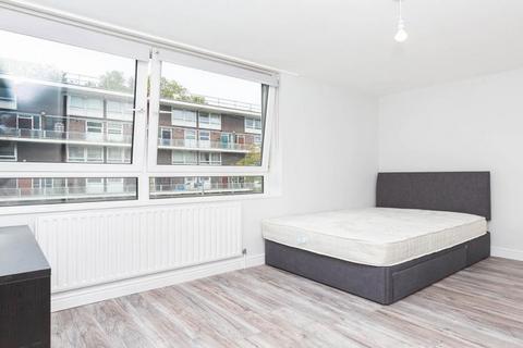 3 bedroom flat to rent, NW1