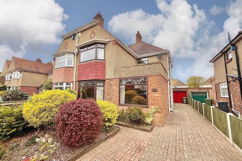 3 bedroom semi-detached house for sale, Collingwood Road, Great Yarmouth