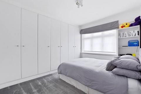 27 Springfield, Bushey Heath, Bushey, WD23 1GL