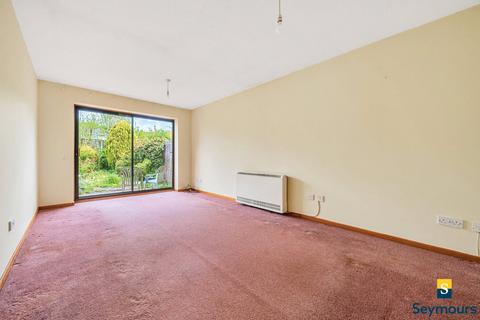 10 Hollow Close, Guildford, GU2 7JJ