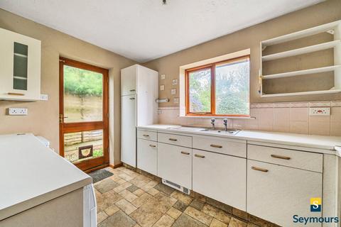 10 Hollow Close, Guildford, GU2 7JJ