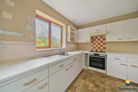 10 Hollow Close, Guildford, GU2 7JJ
