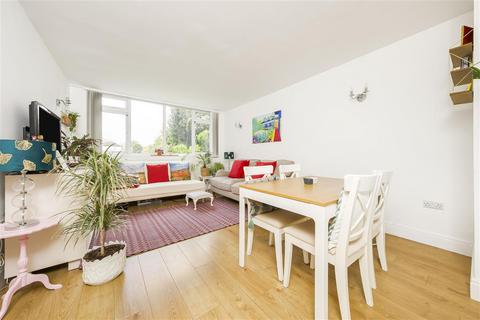 2 bedroom apartment for sale, West Hill, London