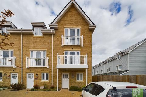 4 bedroom end of terrace house for sale, New Hampshire Street, Reading, Berkshire, RG2