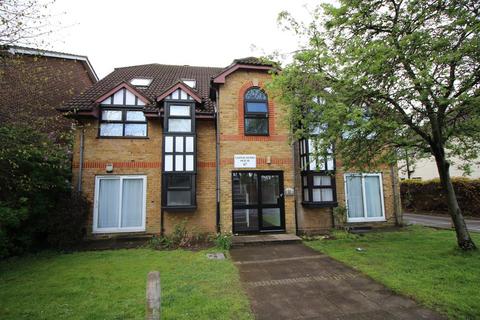 2 bedroom apartment for sale, Stanwell Road, Ashford TW15