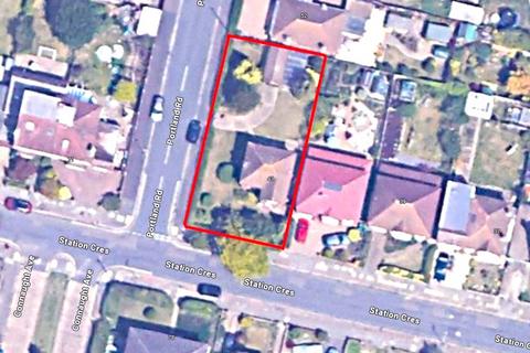 43 Station Crescent, Ashford, TW15 3HX