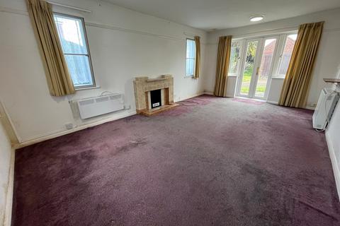 43 Station Crescent, Ashford, TW15 3HX
