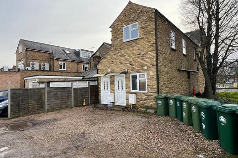 9b Feltham Road, Ashford, TW15 1DQ