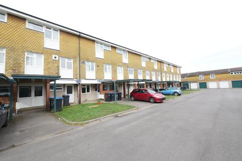 37 Beechtree Avenue, Englefield Green, Egham, TW20 0TD