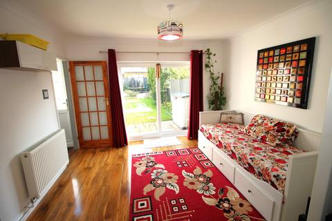 1 Barn Close, Ashford, TW15 1DW