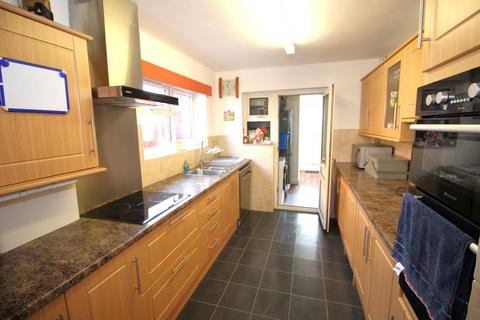 1 Barn Close, Ashford, TW15 1DW