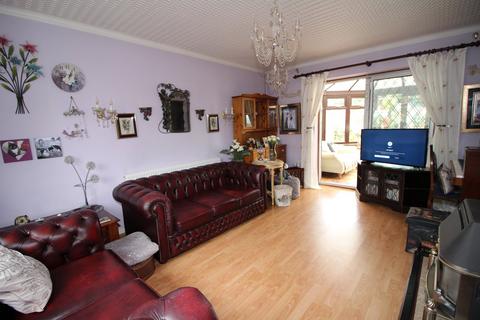 10 Frobisher Crescent, Staines-upon-thames, TW19 7DX